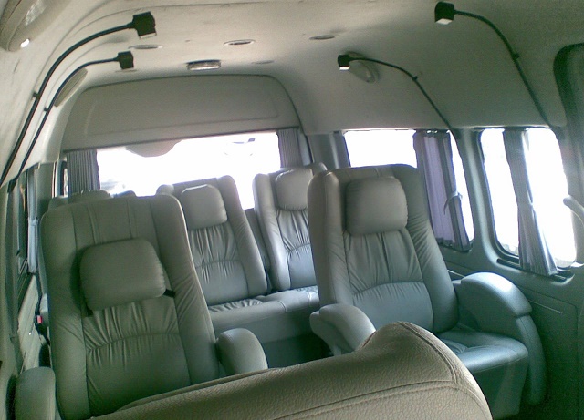 9 Seater Toyota Hiace Van